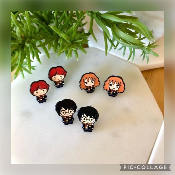 New! Harry Potter Hogwarts Acrylic Stud Earrings - Picture 5 of 14